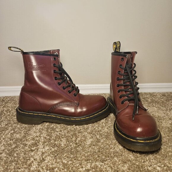 Dr. Martens 1460 Smooth Leather Lace-Up Boots in Cherry Red, Women’s US 7 - Picture 4 of 12